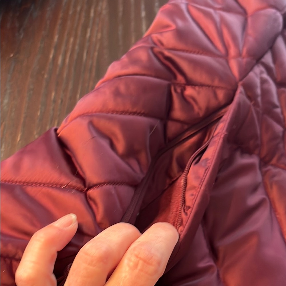 The North Face Maroon Puffer Vest - Picture 6 of 10